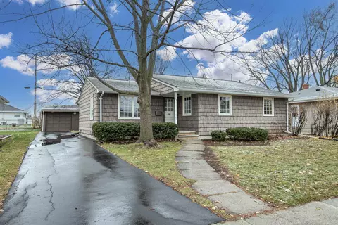 129 Richard Ave, Neenah, WI 54956