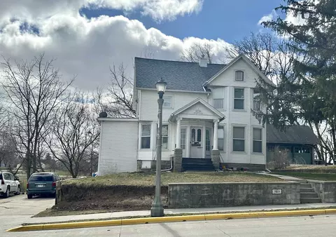101 E Main St, Chilton, WI 53014