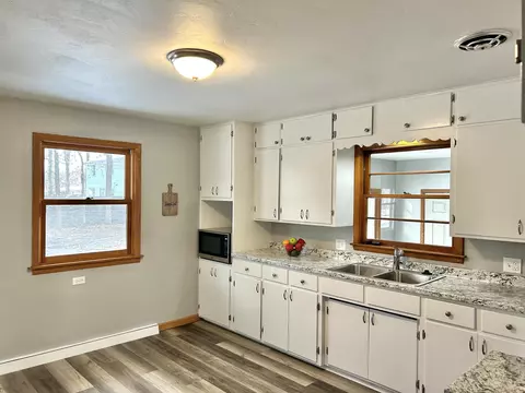 2206 S Gladys Ave, Appleton, WI 54915 photo 12