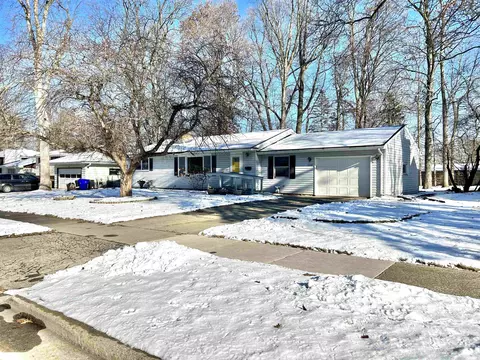 2206 S Gladys Ave, Appleton, WI 54915