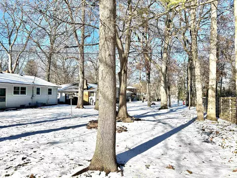 2206 S Gladys Ave, Appleton, WI 54915 photo 4