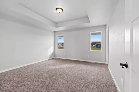 566 Emerald Isle Ct, Wrightstown, WI 54180 photo 9