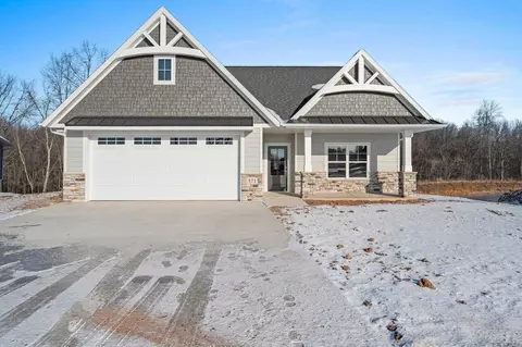 571 Lemere Ct, Howard, WI 54313