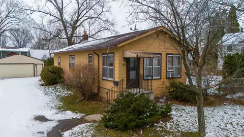 182 Gruenwald Ave, Neenah, WI 54956