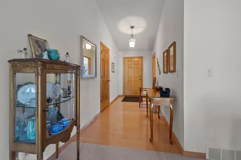6 Penbrook Cir, Appleton, WI 54913 photo 8