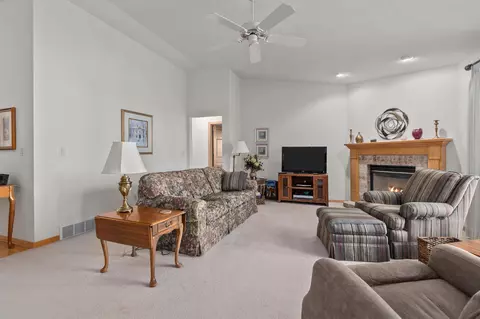 6 Penbrook Cir, Appleton, WI 54913 photo 17
