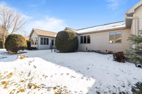 6 Penbrook Cir, Appleton, WI 54913 photo 6