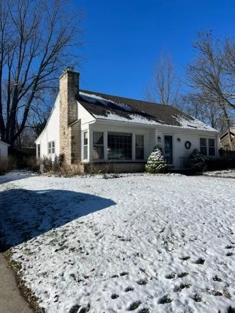 w62n345 Hanover Ave, Cedarburg, WI 53012