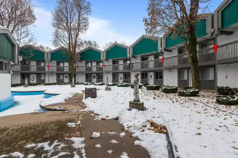1001 S Oneida St #2F, Appleton, WI 54915 photo 3