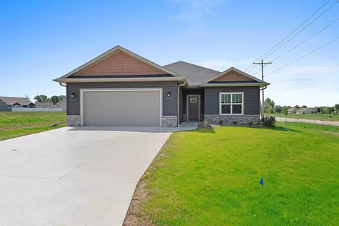 3102 Lazy Oak Dr, Green Bay, WI 54311