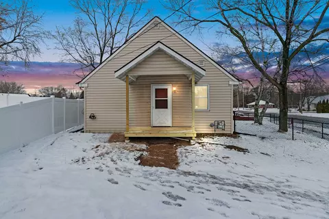 1317 Hillcrest Dr, Kaukauna, WI 54130