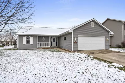 263 N Goldenrod Dr, Omro, WI 54963