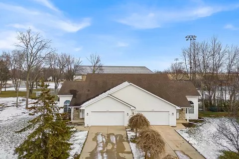 505 Mollies Way #503-505, De Pere, WI 54115
