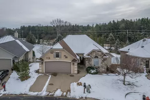 1355 N Lake Ct, Appleton, WI 54913