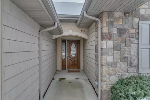 1355 N Lake Ct, Appleton, WI 54913 photo 3