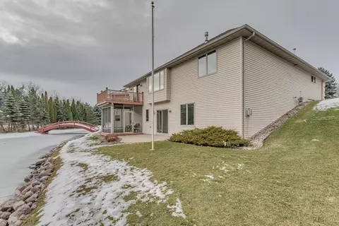 1355 N Lake Ct, Appleton, WI 54913 photo 4
