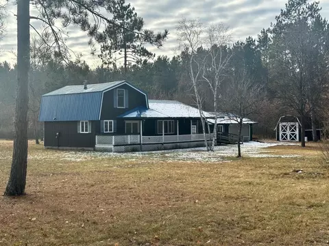 w8821 Pine Grove Lane, Amberg, WI 54102