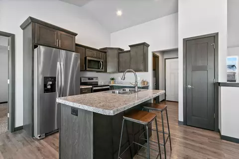 Kitchen - 136 Golf Course Dr, Wrightstown, WI 54180 photo 3 of 5