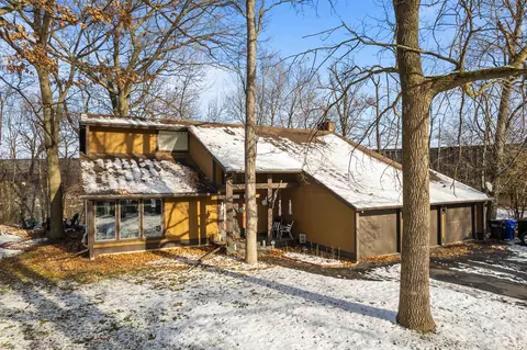 1731 N Briarcliff Dr, Appleton, WI 54915