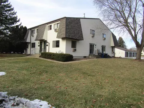 1706 Tonya Trl, Neenah, WI 54956