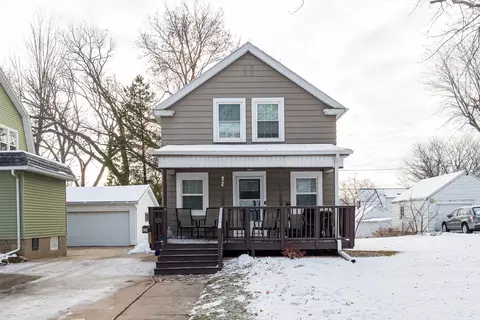 926 Grignon St, Kaukauna, WI 54130