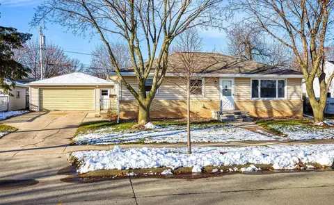 320 S Patrick St, Kimberly, WI 54136