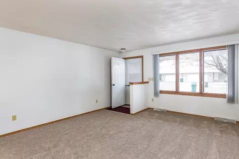 3658 N Wayman Ct, Appleton, WI 54914 photo 4