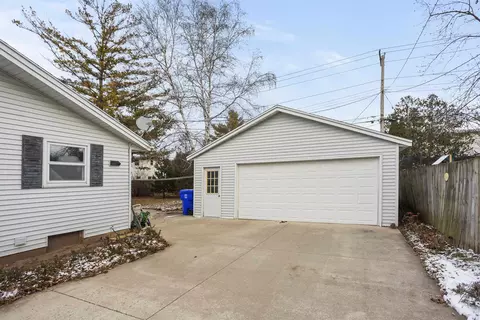 2108 N Linwood Ave, Appleton, WI 54914 photo 19