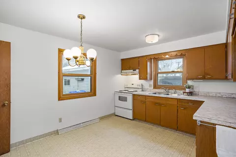 2108 N Linwood Ave, Appleton, WI 54914 photo 8