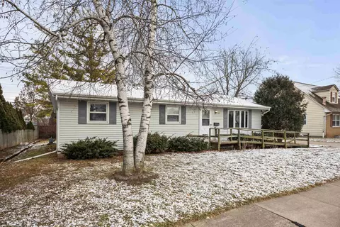 2108 N Linwood Ave, Appleton, WI 54914