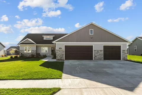 1901 Red Fox Ln, Kaukauna, WI 54130