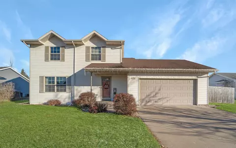 820 Mckinley Ave, Omro, WI 54963