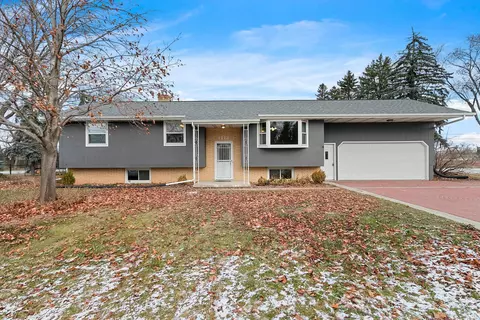 1118 W Hiawatha Dr, Appleton, WI 54914