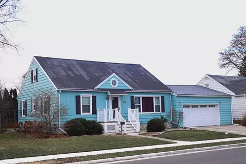 298 14th St, Fond Du Lac, WI 54935