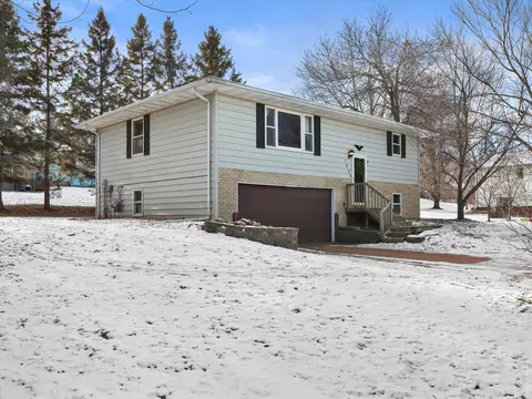 1607 4th St, Marathon, WI 54448