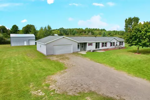n2709 Roosevelt Road, Marinette, WI 54143