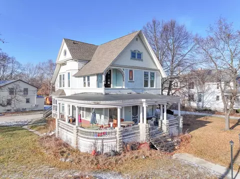 403 Brazeau Ave, Oconto, WI 54153