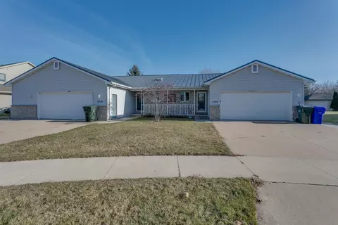 2720 Fieldstone Ct, Kaukauna, WI 54130