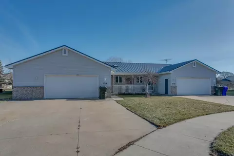 2718 Fieldstone Ct, Kaukauna, WI 54130
