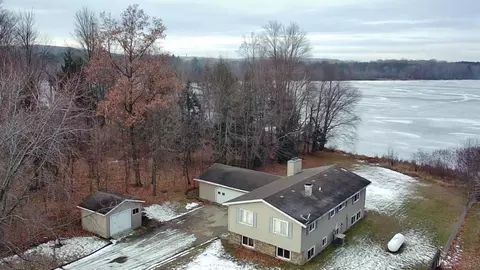 n7201 Sunset Drive, Gresham, WI 54128
