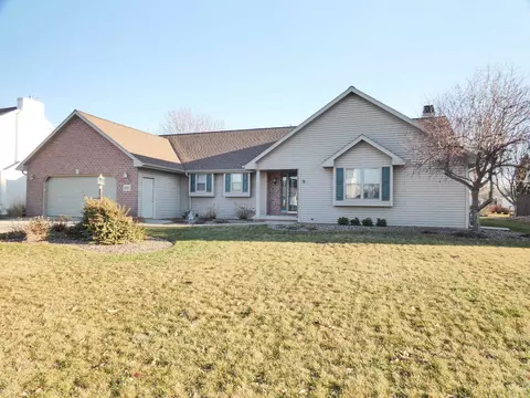 2223 Swanstone Cir, De Pere, WI 54115