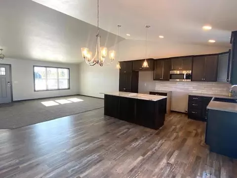 2255 E Honeygold Ct, Appleton, WI 54913 photo 2