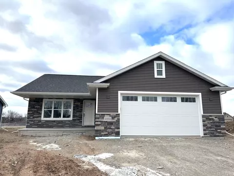 2255 E Honeygold Ct, Appleton, WI 54913