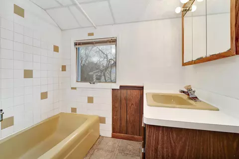 733 W 3rd St, Appleton, WI 54914 photo 16
