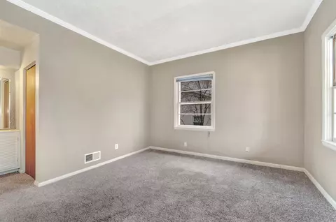 733 W 3rd St, Appleton, WI 54914 photo 3