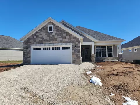 5702 N Kestrel Cir, Appleton, WI 54913