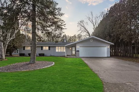 416 Monroe St, Oconto, WI 54153