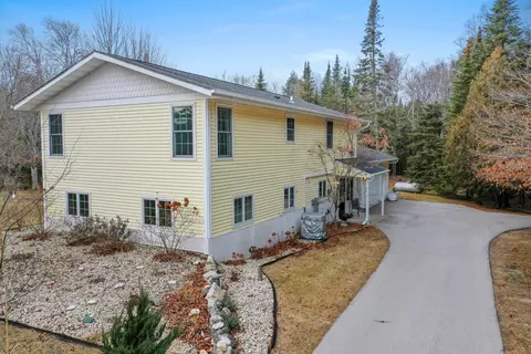 2011 S Lake Michigan Dr, Sturgeon Bay, WI 54235