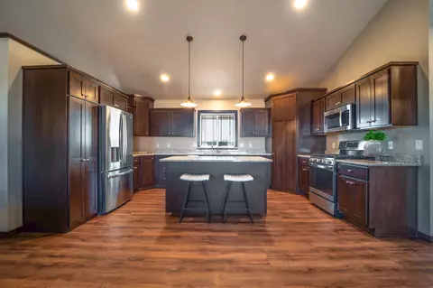 5680 N Yosemite Ln, Appleton, WI 54913 photo 5