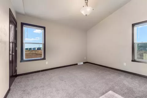 5680 N Yosemite Ln, Appleton, WI 54913 photo 17